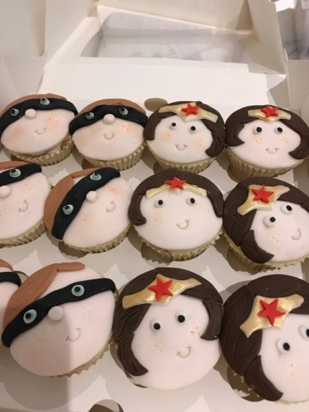 cupcakes super hero
